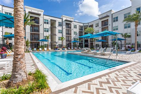 Upscale Naples Apartments .